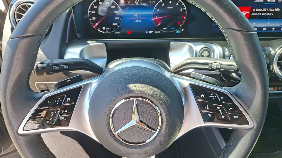 MERCEDES-BENZ GLB GLB 200 mHEV Progressive 7G-DCT