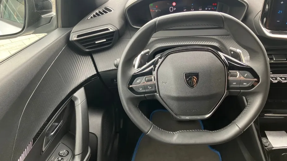 PEUGEOT 2008 2008 PureTech 130 Allure S&S EAT8