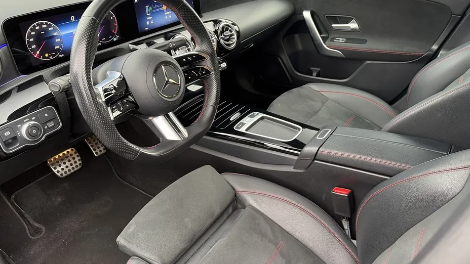MERCEDES-BENZ A Klasa A 200 AMG Line 7G-DCT