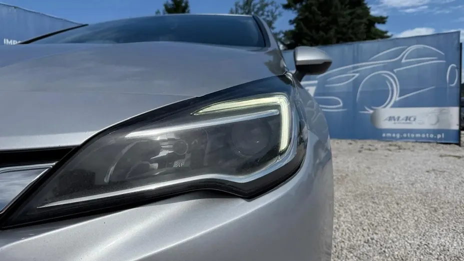 OPEL Astra -