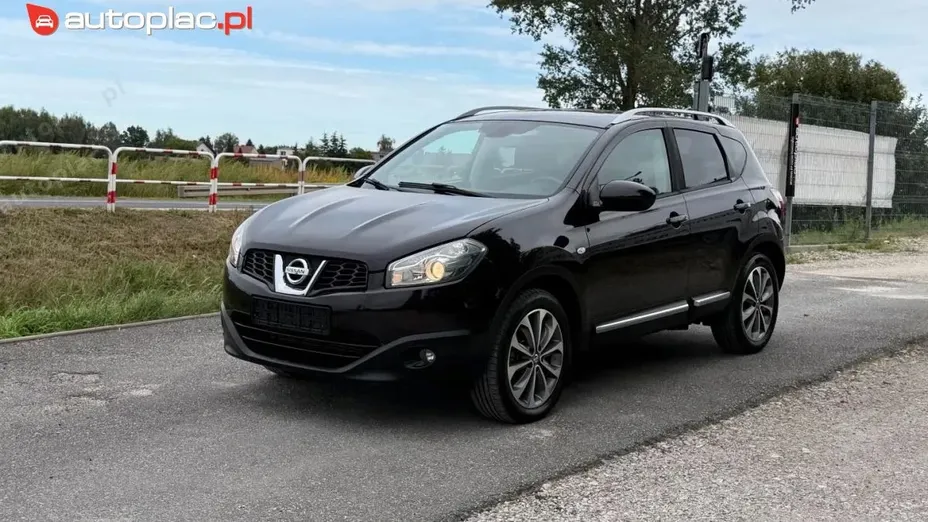 NISSAN Qashqai -
