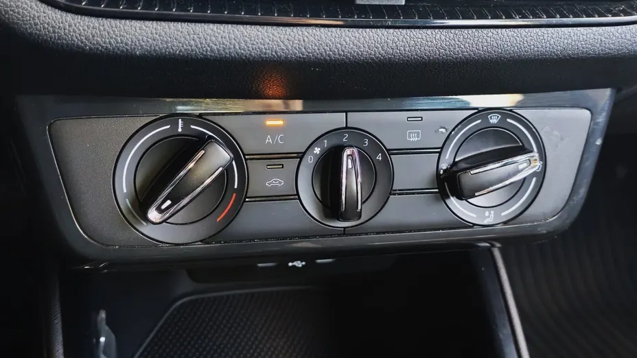 SKODA Fabia Fabia 1.0 TSI Active