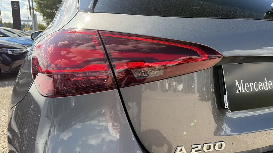 MERCEDES-BENZ A Klasa A 200 AMG Line 7G-DCT