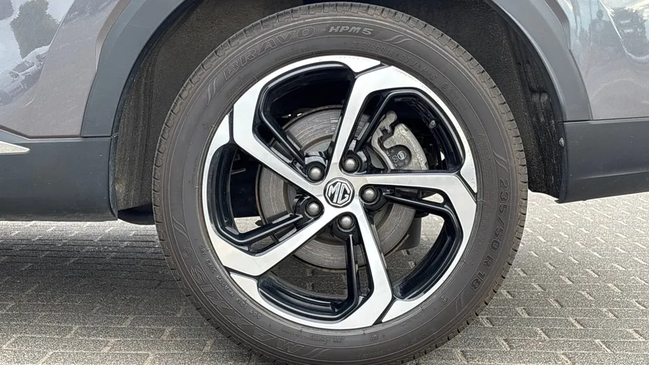 MG HS HS 1.5 T-GDI Exclusive DCT