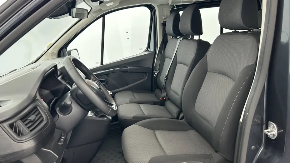 RENAULT Trafic -