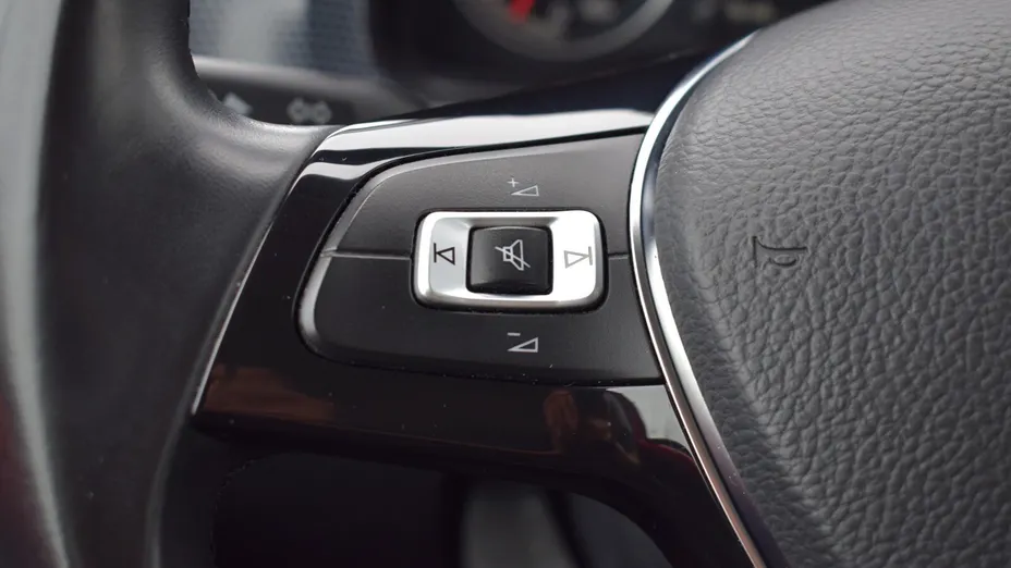 VOLKSWAGEN up! up! 1.0 move up!