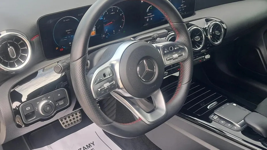 MERCEDES-BENZ A Klasa A 200 AMG Line 7G-DCT