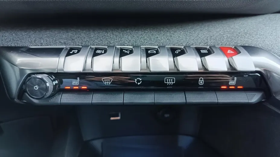 PEUGEOT 3008 3008 1.2 PureTech Allure S&S EAT8