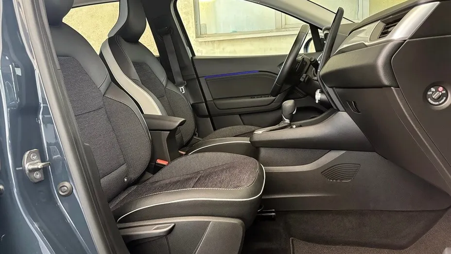 RENAULT Captur Captur 1.3 TCe mHEV Techno EDC