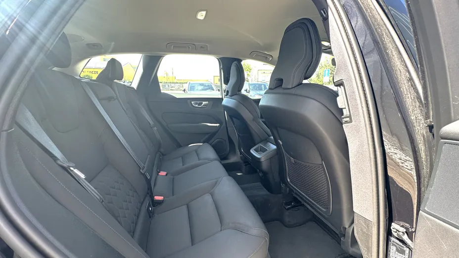 VOLVO XC60 XC60 B5 B AWD Plus Dark aut