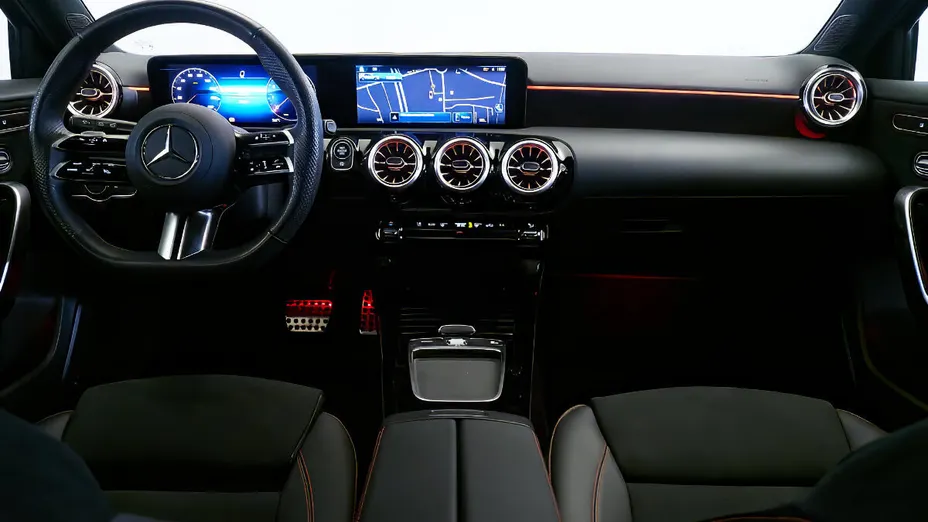 MERCEDES-BENZ A Klasa A 200 AMG Line 7G-DCT