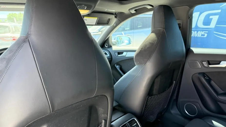 AUDI S4 -