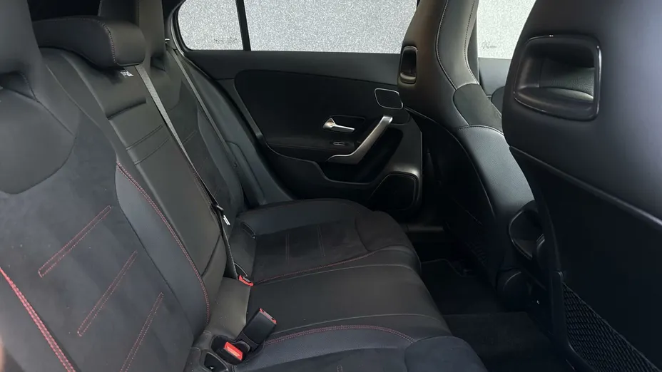 MERCEDES-BENZ A Klasa A 250 e PHEV AMG Line 8G-DCT