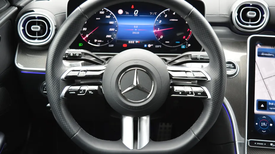 MERCEDES-BENZ C Klasa C 180 mHEV AMG