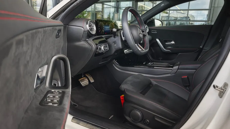 MERCEDES-BENZ CLA CLA 200 mHEV AMG Line 7G-DCT