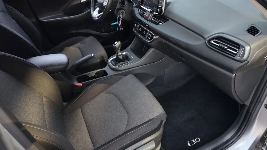 HYUNDAI i30 i30 1.0 T-GDI Smart