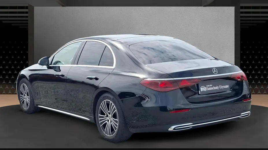 MERCEDES-BENZ E Klasa E 220 d mHEV 4-Matic Exclusive 9G-Tronic