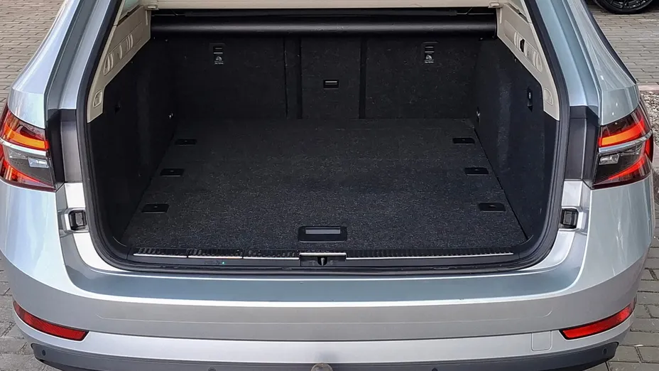 SKODA Superb Superb 2.0 TDI SCR Style DSG