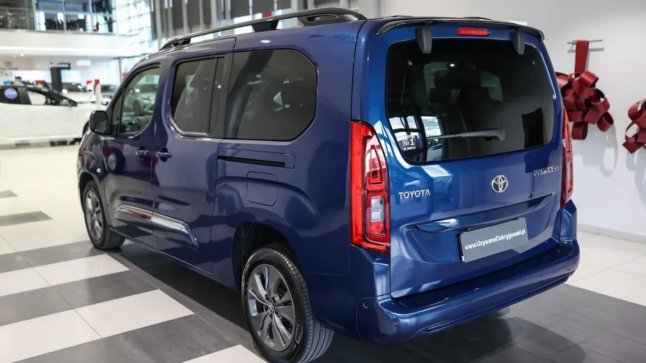 TOYOTA Proace City Verso Proace City Verso Long 1.5 D-4D Family Aut.