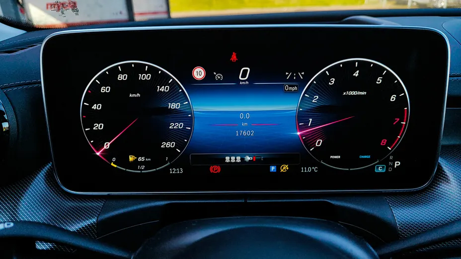 MERCEDES-BENZ C Klasa C 200 mHEV 4-Matic AMG