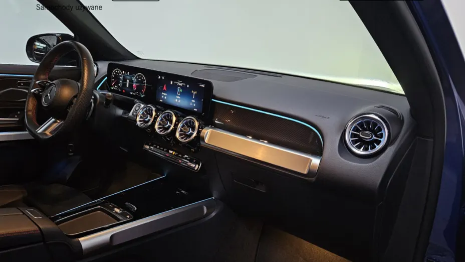 MERCEDES-BENZ GLB GLB 200 mHEV AMG Line 7G-DCT