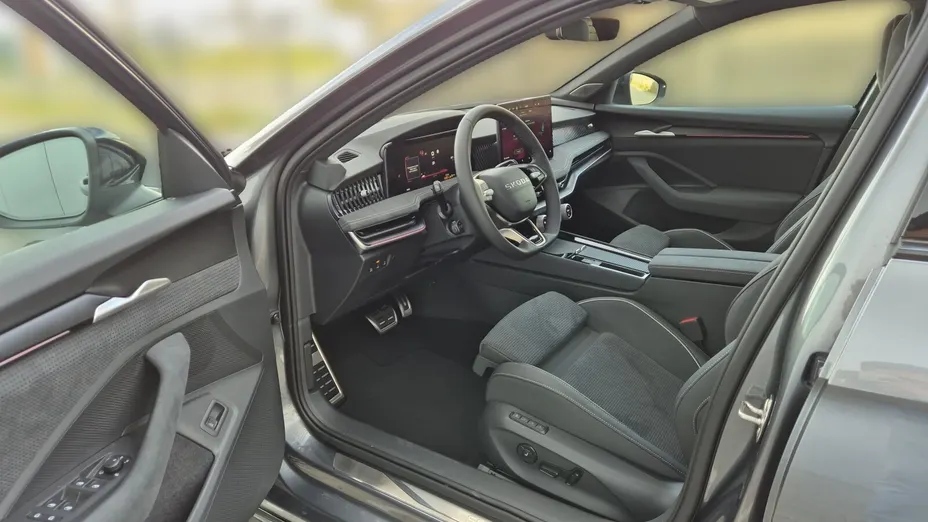 SKODA Superb Superb 2.0 TSI Sportline DSG