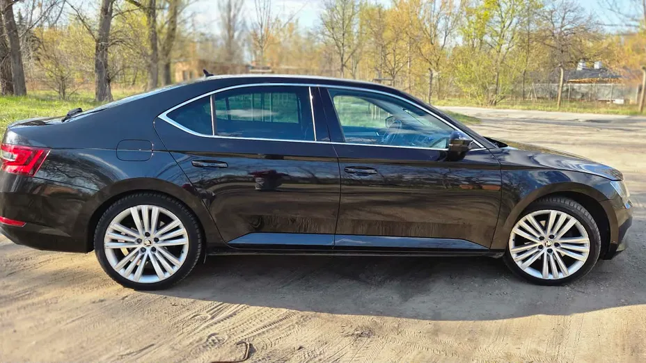 SKODA Superb Superb 2.0 TDI SCR Style DSG