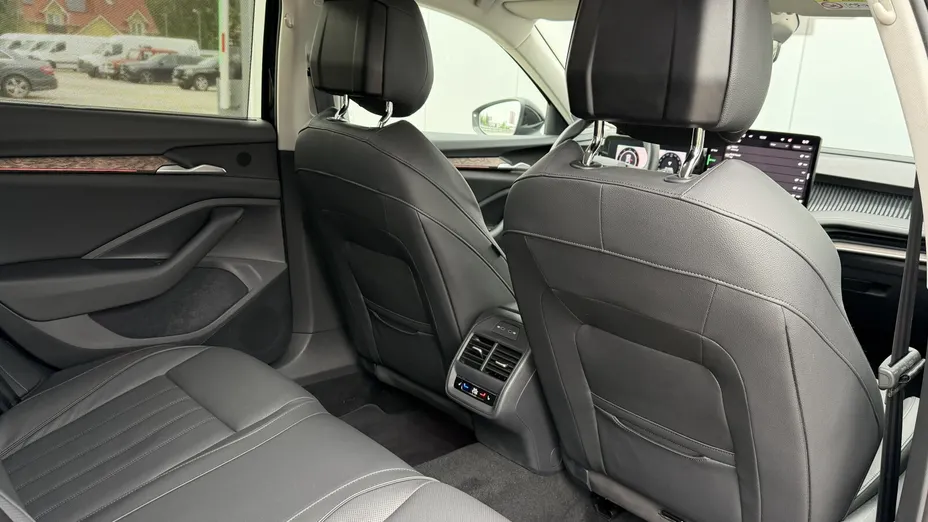 SKODA Superb Superb 2.0 TDI SCR L&K DSG