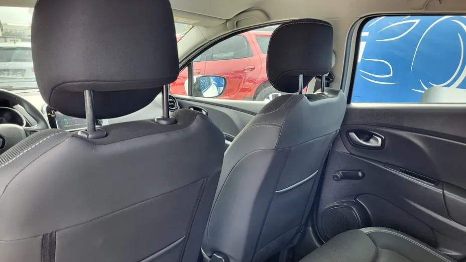 RENAULT Clio -