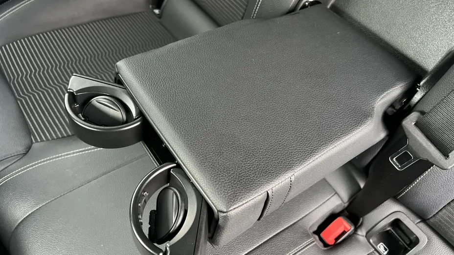 MERCEDES-BENZ EQA EQA 300 66.5kWh 4-Matic Progressive