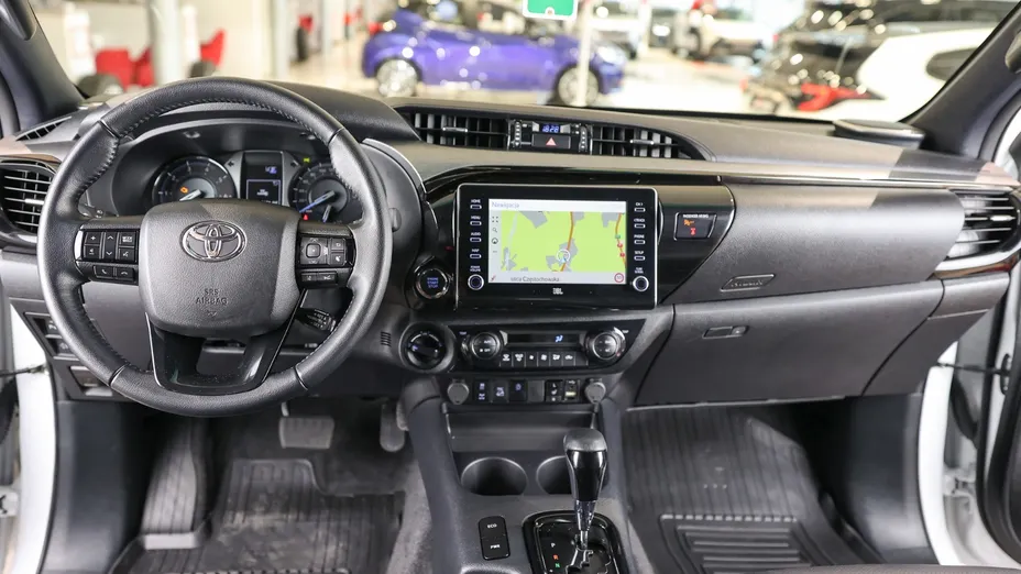 TOYOTA HiLux Hilux 2.8 D-4D Double Cab Invincible 4x4 aut