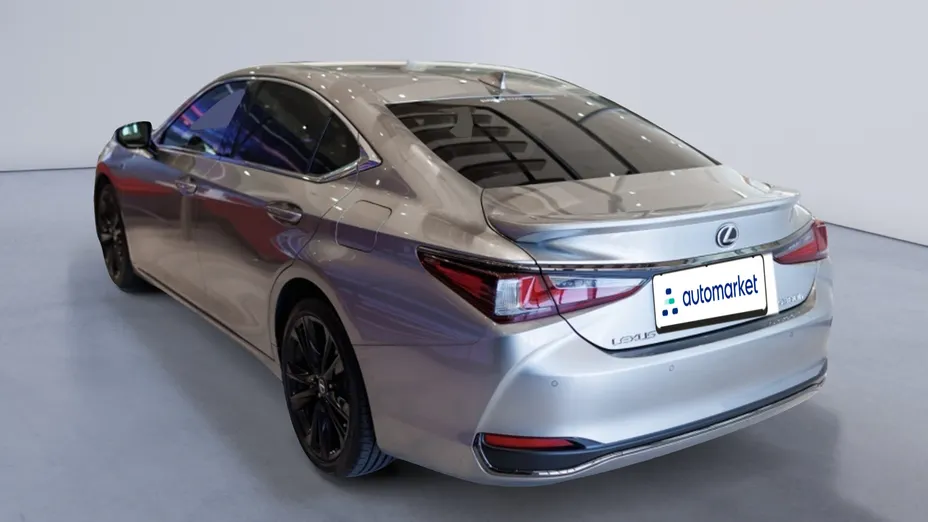 LEXUS ES ES 300h F Sport Design