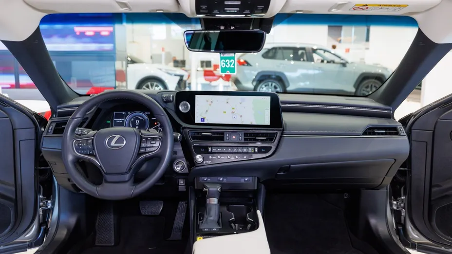 LEXUS ES ES 300h F Sport Design