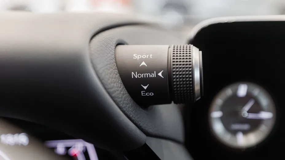 LEXUS ES ES 300h F Sport Design