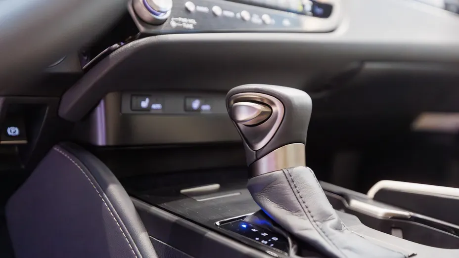 LEXUS ES ES 300h F Sport Design