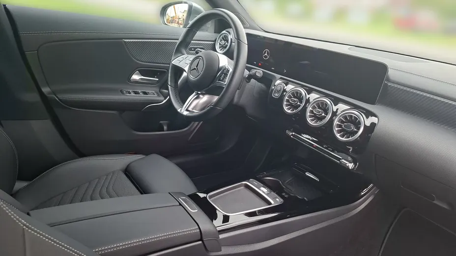 MERCEDES-BENZ CLA CLA 200 d Progressive 8G-DCT