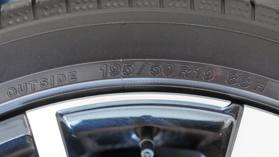 TOYOTA Prius Prius Plug-in 2.0 Hybrid Prestige