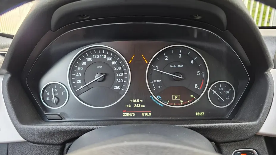 BMW Seria 3 320d xDrive Luxury Line aut