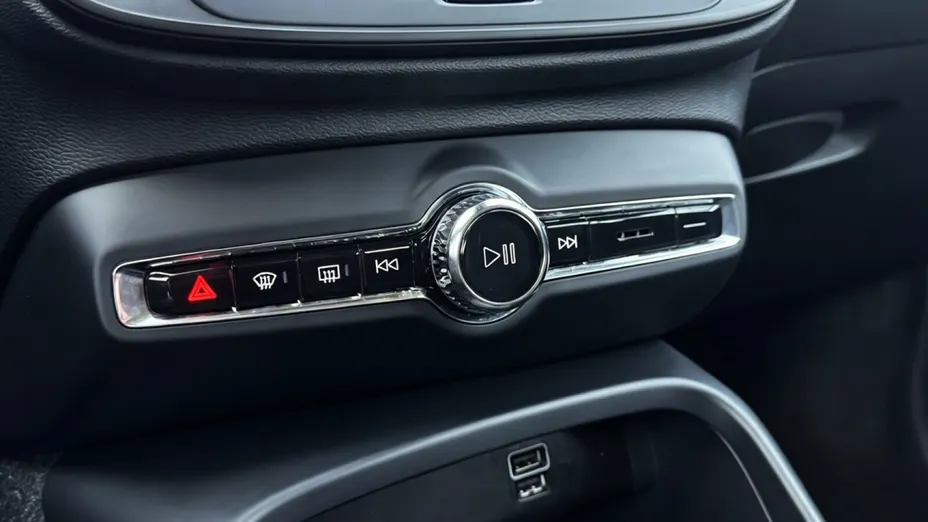 VOLVO XC40 XC40 T3 Momentum Core aut