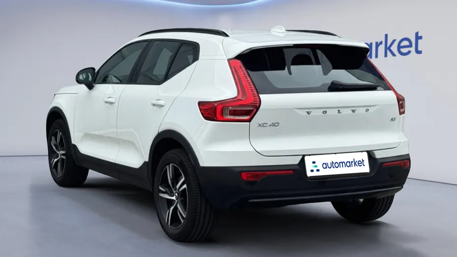 VOLVO XC40 XC40 B3 Plus Dark aut