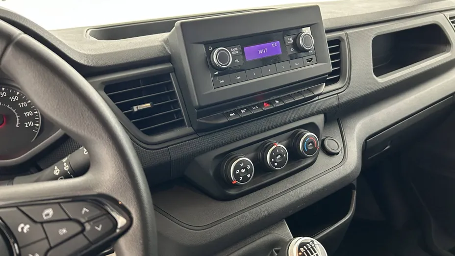 RENAULT Trafic -
