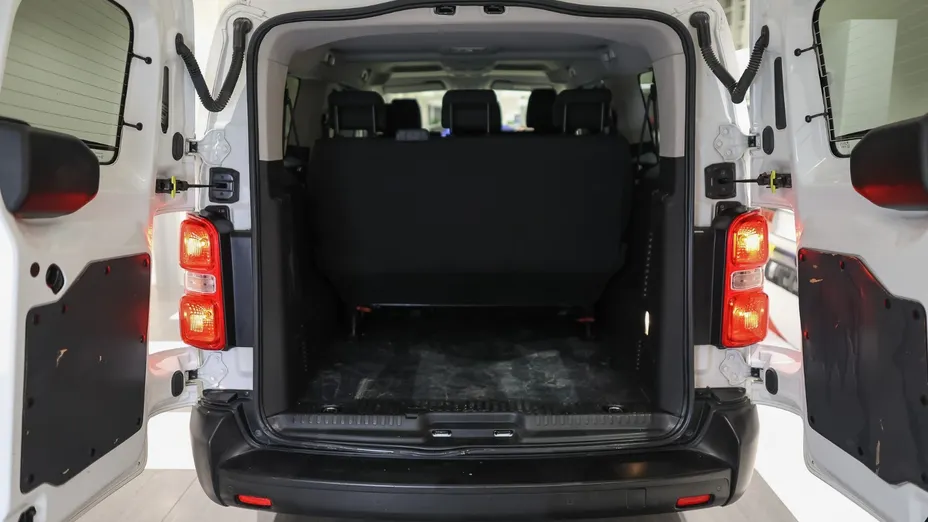 TOYOTA Proace Proace Kombi 2.0 D-4D Long 2,8t