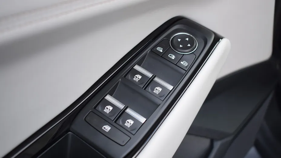RENAULT Espace Espace 1.2 E-Tech Full Hybrid 200 Iconic MMT 7os.