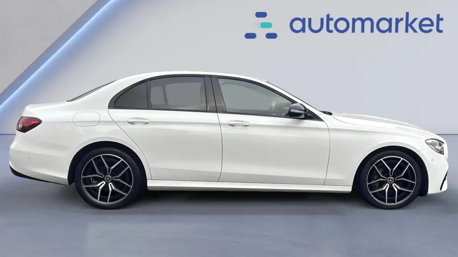 MERCEDES-BENZ E Klasa E 220 d 4-Matic AMG/Avantgarde
