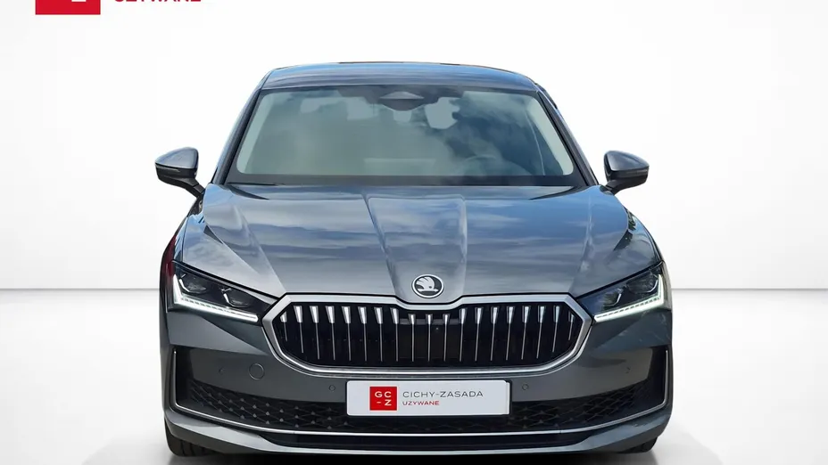 SKODA Superb -