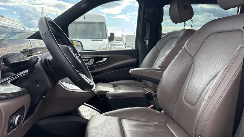 MERCEDES-BENZ V Klasa V 300 d 4-Matic 9G-Tronic Exclusive (długi)