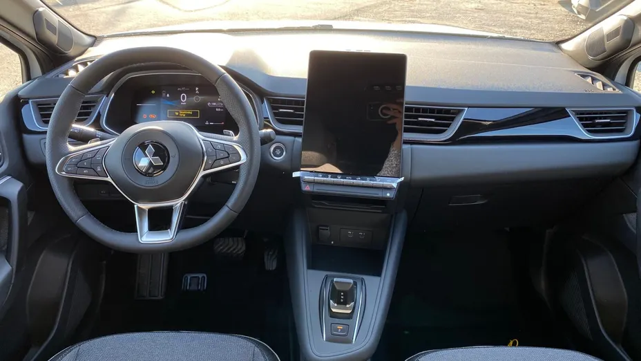 MITSUBISHI Grandis Grandis 1.3T mHEV Intense Style Cold DCT Nowy