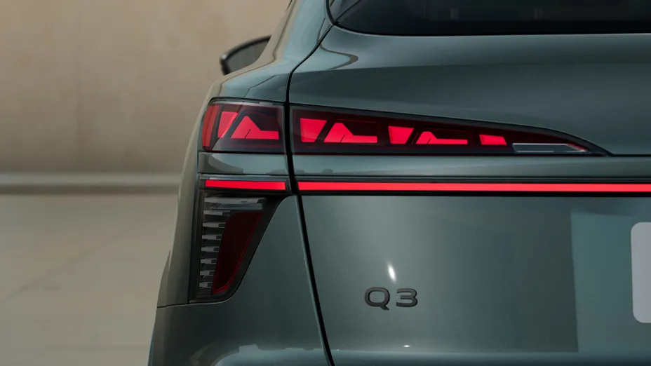 AUDI Q3 Q3 TFSI 195 kW Quattro S tronic Nowy