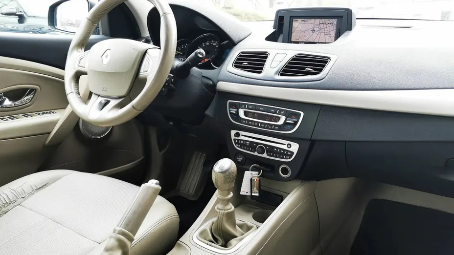 RENAULT Fluence Fluence 2.0 16V Privilege