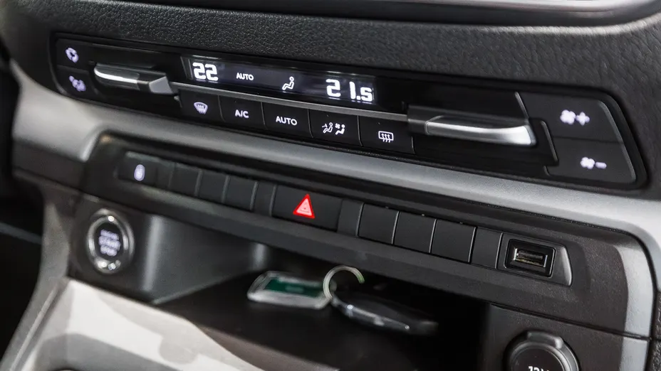 TOYOTA Proace Verso Proace Verso 2.0 D4-D Long Business